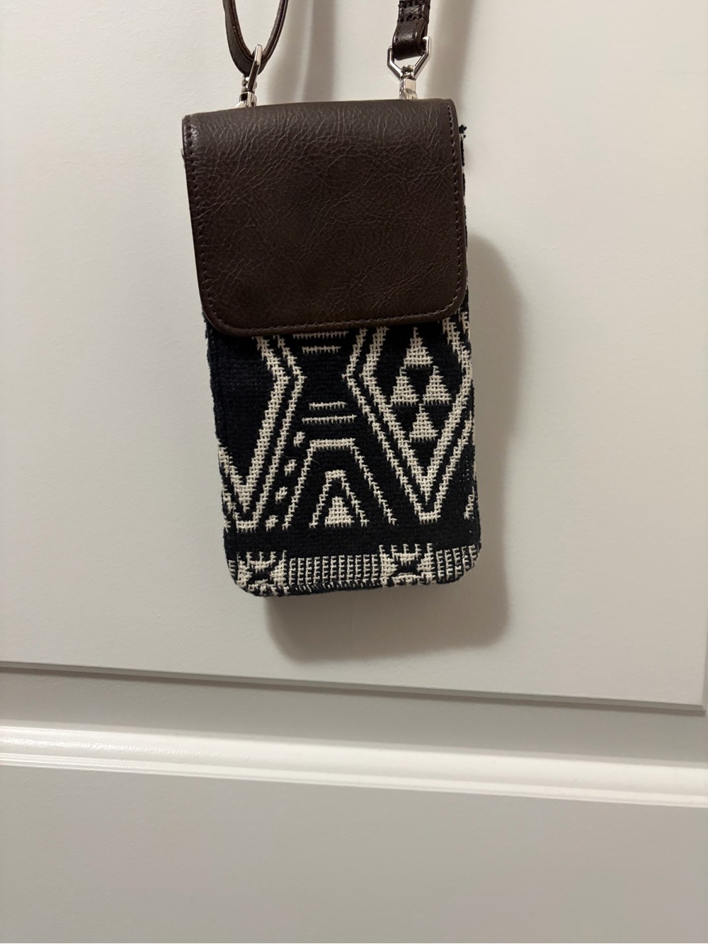 Thirty one phone holder purse